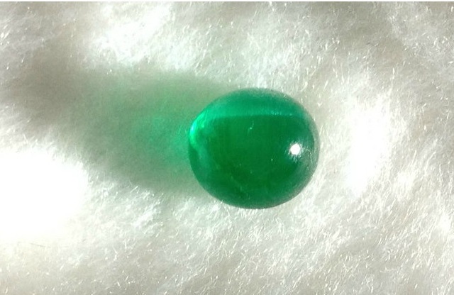 emerald cat eye 5.94ct stone
